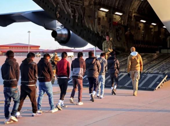 Why were more than 24,000 Indian citizens deported from around the world in 2025?